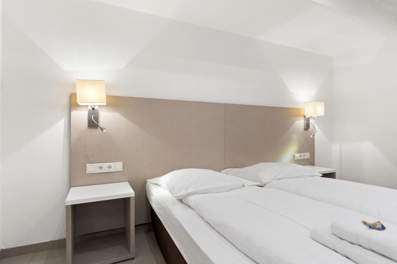 Hotel Adler Friedrichshafen Exterior photo
