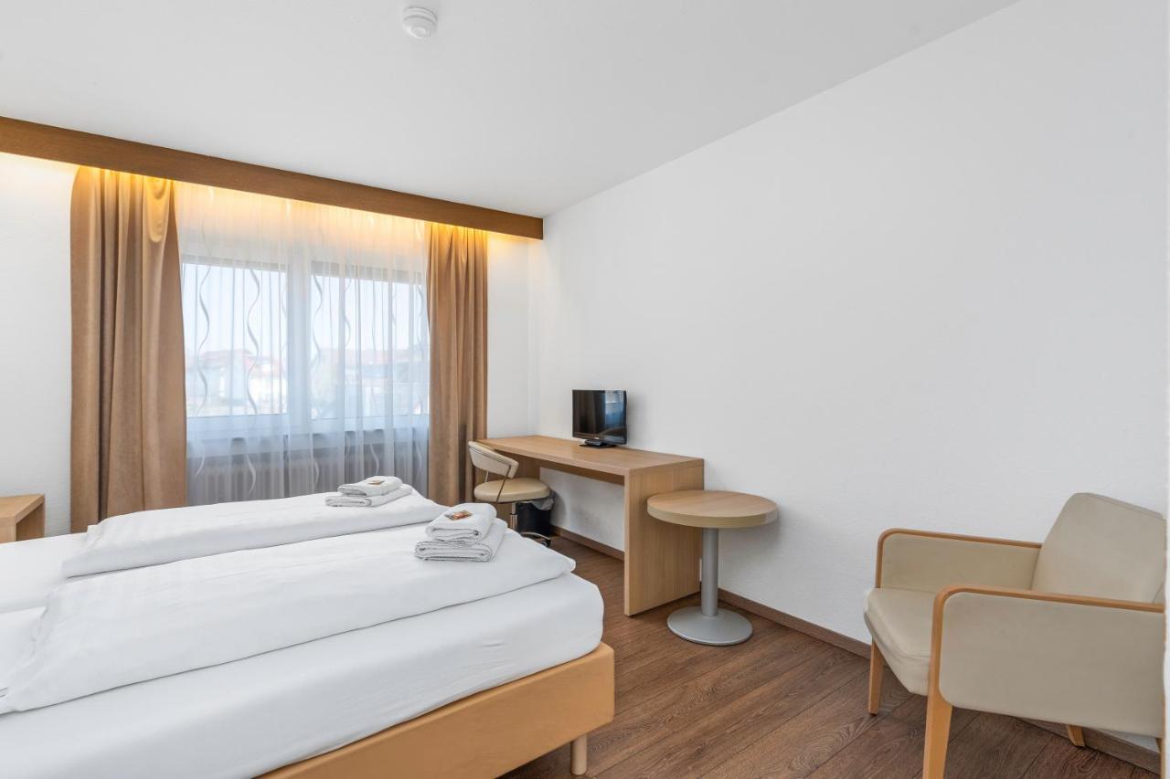 Hotel Adler Friedrichshafen Exterior photo