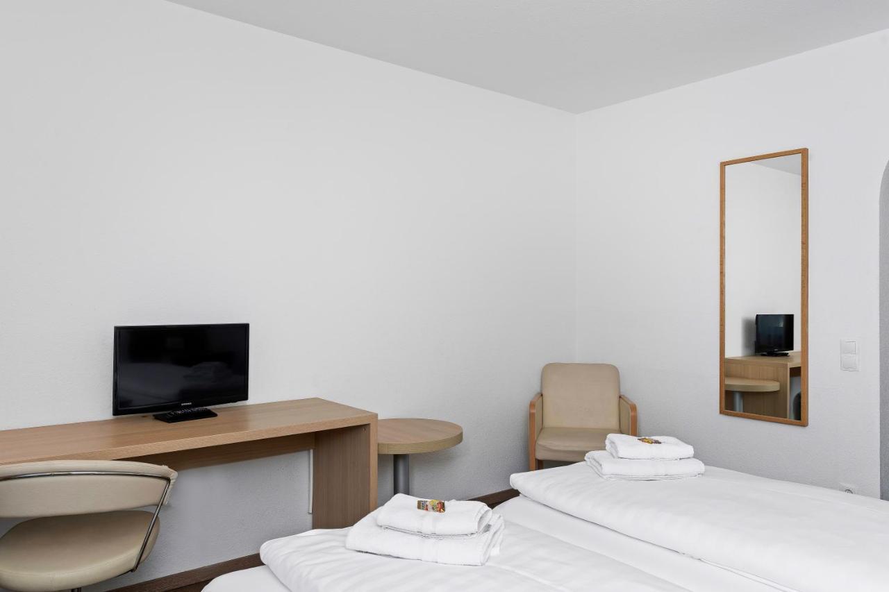Hotel Adler Friedrichshafen Exterior photo
